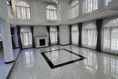 7 Bed House with En Suite in Karen