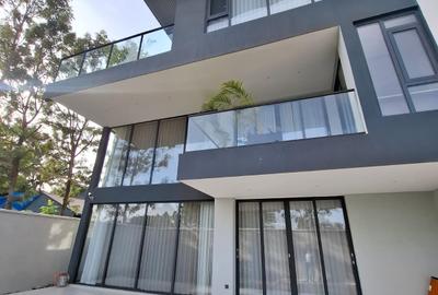 5 Bed Townhouse with En Suite in Lavington - 4