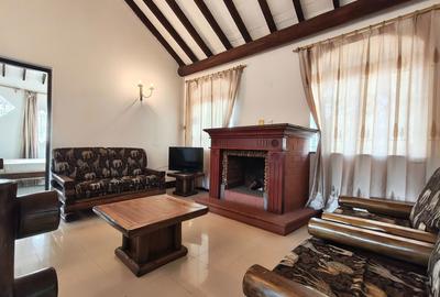 2 Bed Apartment with En Suite in Lavington