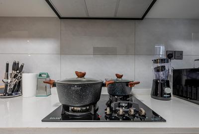 2 Bed Apartment with En Suite at Riverside Drive - 3