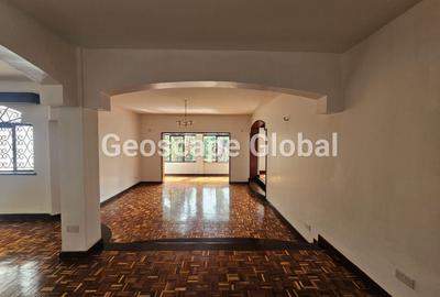 5 Bed House with En Suite in Thigiri