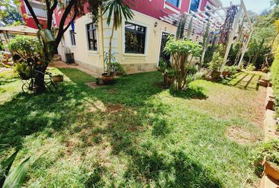 5 Bed Townhouse with En Suite in Lavington