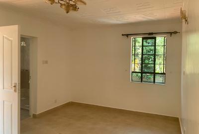 5 Bed House with En Suite in Nyari - 2