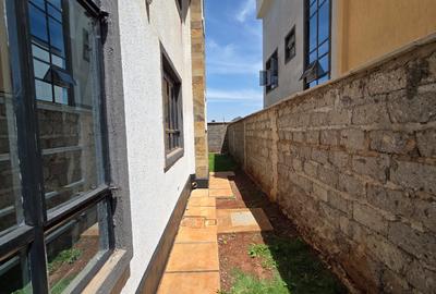 4 Bed Townhouse with En Suite in Ongata Rongai - 3