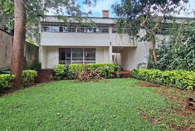 4 Bed Townhouse with En Suite in Spring Valley - 2