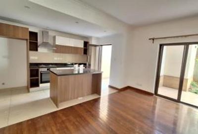 4 Bed Townhouse with En Suite at Lavington - 3