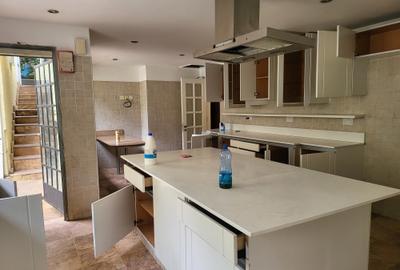 4 Bed House with En Suite in Muthaiga - 3