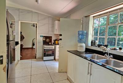 Commercial Property with Parking in Lavington - 2