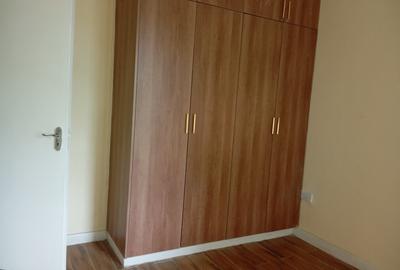 2 Bed Apartment with En Suite at Hatheru Road - 4