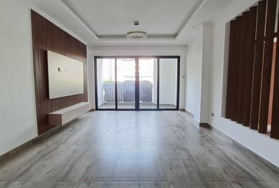 3 Bed Apartment with En Suite in Brookside - 3