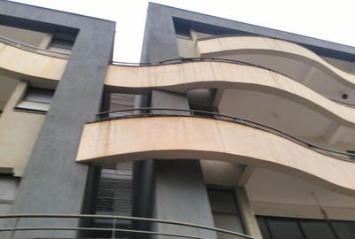 3 Bed Apartment with En Suite in Westlands Area