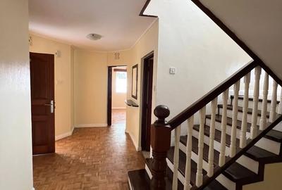4 Bed Townhouse with En Suite at Valley Arcade - 3