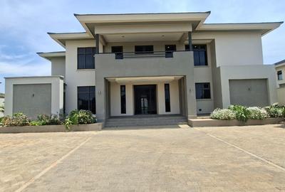 4 Bed Townhouse with En Suite in Karen - 4