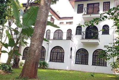 4 Bed Townhouse with En Suite at Riverside Drive - 2