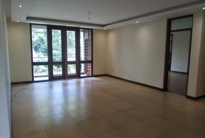 3 Bed Apartment with En Suite in Riverside - 2