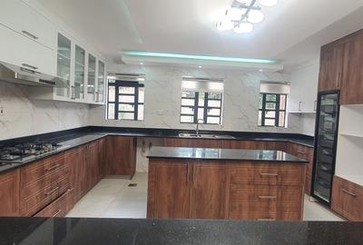 6 Bed Townhouse with En Suite at Kitisuru