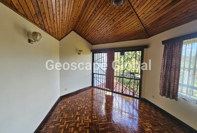 5 Bed House with En Suite in Gigiri