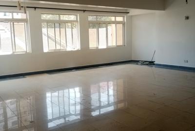 3 Bed Apartment with En Suite in Westlands Area - 4