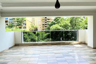 3 Bed Apartment with En Suite at Riverside Drive - 3