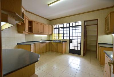 3 Bed Apartment in Brookside
