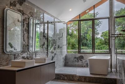 5 Bed Villa with En Suite in Karen