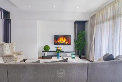 Serviced 2 Bed Apartment with En Suite in Kilimani - 2