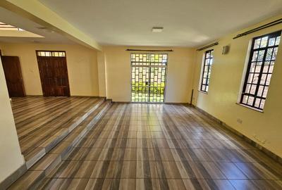 5 Bed House with En Suite in Kyuna