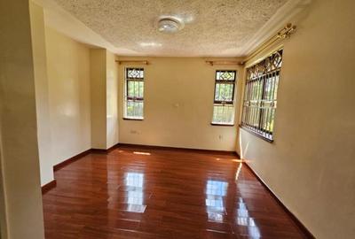 5 Bed House with En Suite in Lower Kabete