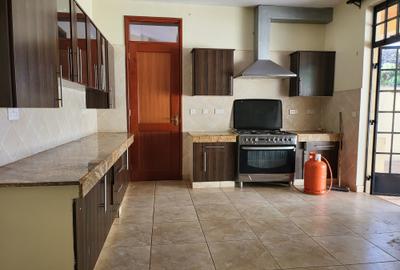 4 Bed House with En Suite in Runda - 4