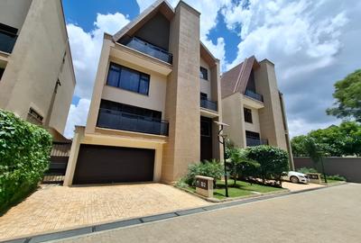 4 Bed Townhouse with En Suite in Lavington - 4