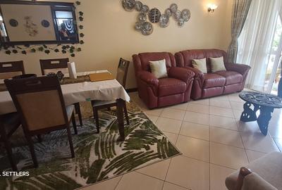 Serviced 2 Bed Apartment with En Suite at Brookside Gardens