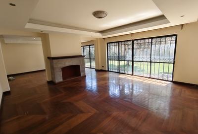 5 Bed House with En Suite in Lavington