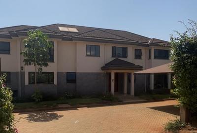 4 Bed Villa with En Suite at Tala Rd