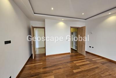 4 Bed Apartment with En Suite in Spring Valley - 4