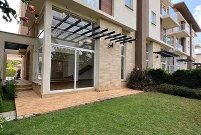 4 Bed Villa with En Suite in Lavington - 2