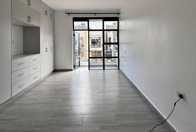 4 Bed Townhouse with En Suite in Eastern ByPass - 3