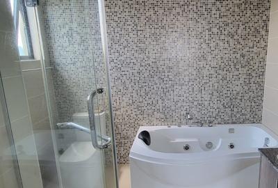 4 Bed Apartment with En Suite in Lavington - 2