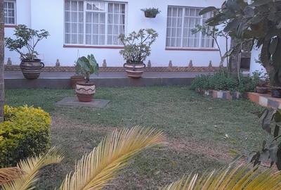 Commercial Property with Service Charge Included at Peponi Road