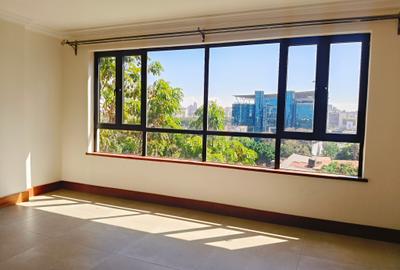 3 Bed Apartment with En Suite at Parklands - 2