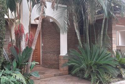5 Bed Villa with En Suite at Loyangalani Drive - 3