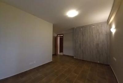 5 Bed Apartment with Swimming Pool in General Mathenge - 3
