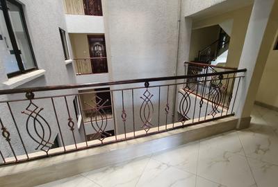 3 Bed Apartment with Gym in Garden Estate - 2