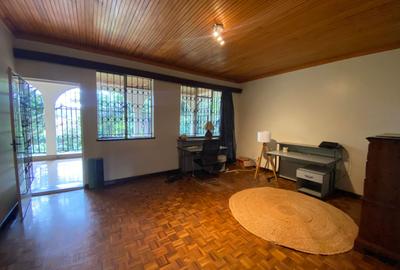 5 Bed House with Staff Quarters in Nyari - 3