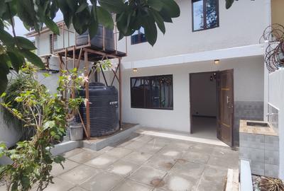 3 Bed Townhouse with En Suite in South C - 3