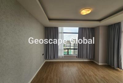 3 Bed Apartment with En Suite in Brookside - 4