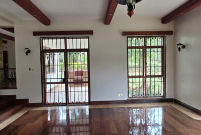 5 Bed Townhouse with En Suite at Runda - 4