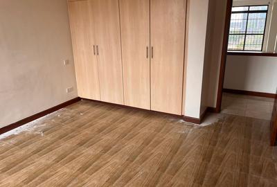 3 Bed Apartment with En Suite in Parklands - 3