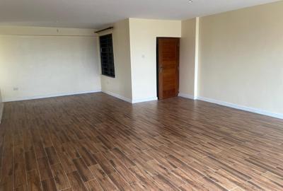 3 Bed Apartment with En Suite in Lavington