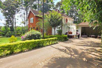 5 Bed Townhouse with En Suite at Rossylon Lone Tree - 4