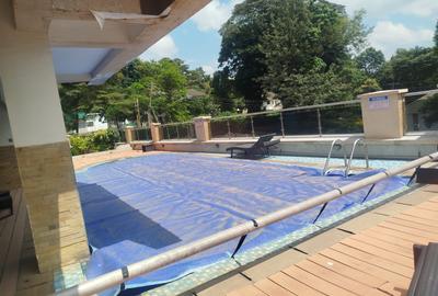 4 Bed Apartment with En Suite in Riverside